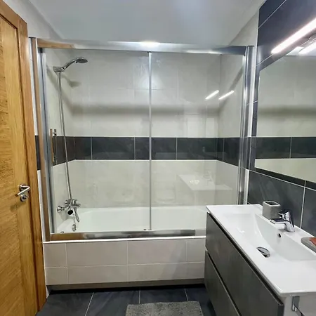 R2r - Moderno Apto 3 - C17a01 Ampuero
